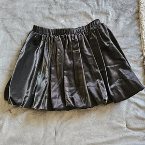 Forever 21 schwarzer Luftpolsterrock neu mit Etikett süß! Größe M - Bild 1 von 6