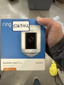 Ring - Spotlight Cam Plus Outdoor/Indoor Wireless 1080p Battery Camera - White - Picture 1 of 1