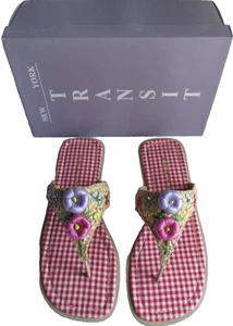 Women's Shoes Sandals Flip Flops Thong 10 NY Transit Raffia Ribbon Flowers - Picture 1 of 4