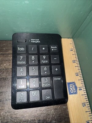 Satechi numeric keypad wireless Bluetooth 20 key - Image 1 of 4