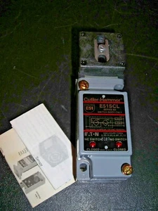 CUTLER HAMMER EATON E51CLF3 / E51DF3 TESTA INTERRUTTORE SENSORE FOTOELETTRICO NUOVO CON SCATOLA - Foto 1 di 3