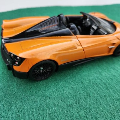 Pagani Huayra Roadster 2012 橙色详细压铸模型 Supercar G 1:24 比例 — 第 1/4 张图片