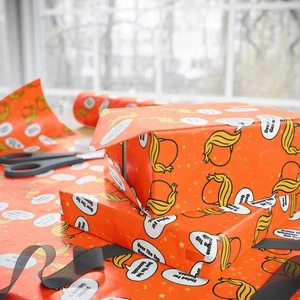 Parodie-Geschenkverpackung "Styled for Success" - Blond Whoosh & Gold Stars - Bild 1 von 27