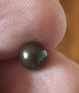 Una hermosa perla marrón oscuro natural de 6 mm 1,39 quilates certificado GIA - Imagen 1 de 11