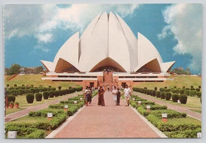 Postcard Lotus Temple Bahaai's Centre New Delhi India - Picture 1 of 2