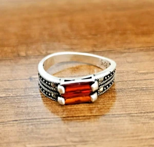 Anillo de plata esterlina 925 cristal rojo hecho a mano joyería boho vintage - talla 8 - Imagen 1 de 12