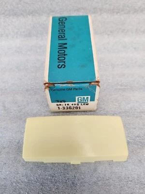 Nuevo de Lote Antiguo OEM GM 1973-87 Chevrolet Truck 75-82 Corvette Luz Luz Lámpara Lente 336201 Foto 1 de 4