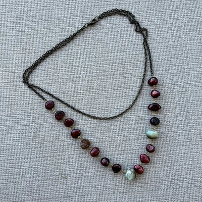 "Piedras teñidas de púrpura vintage Y2K con piedras de ágata en cadena de latón antigua de 20"" de largo" Foto 1 de 3