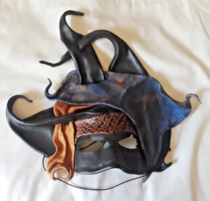 Hand Made Leather 15" x 14" Mardi Gras or Halloween Mask signed EMI - Picture 1 of 9