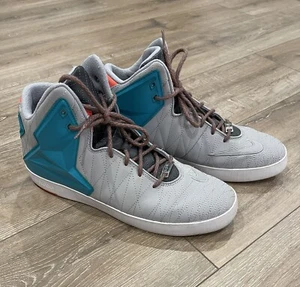 NIKE LeBron XI NSW Lifestyle Mens 11 616766-002 Miami Vice Wolf Grey Green Pink - Picture 1 of 10