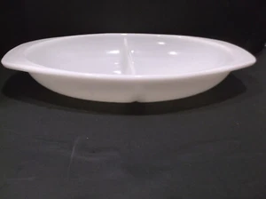 VINTAGE PYREX Divided Casserole Vegetable Dish White #1063 N/Lid 1.5 qt - Picture 1 of 9
