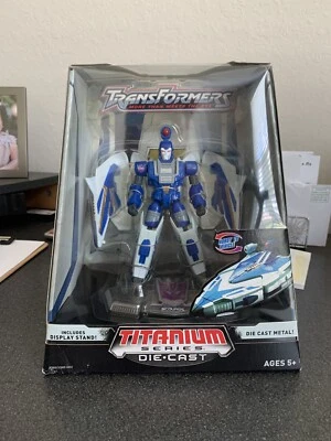 Figura de acción Hasbro Titanium Series Transformers Cybertron Heroes Scorge Foto 1 de 4