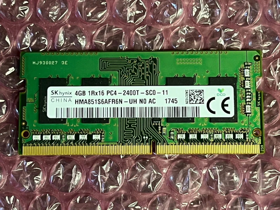 SK Hynix HMA851S6AFR6N-UH-N0-AC 4GB 1RX16 DDR4 PC4-2400T Laptop Memory - Image 1 of 1