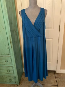 AVENUE, NWT, WOMENS, STRETCHY, SLEEVELESS, V-NECK, PLEATED DRESS, 22/24 - Picture 1 of 6