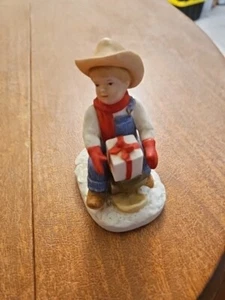 Vintage Homco Denim Days Boy With Present Figurine 1528 Vintage 1985 - Bild 1 von 6