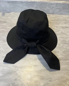 Betmar Damen schwarz 100 % Baumwolle Bucket Sonnenhut Schleife Detail neu ohne Etikett - Bild 1 von 5