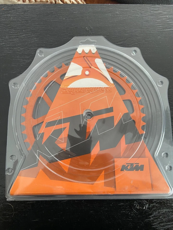 NEW OEM KTM ORANGE SPROCKET ALU 44T 200 390 DUKE RC 390 R CUP 9051095104404 - Image 1 of 1