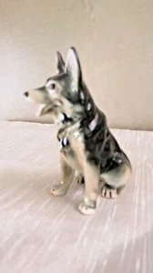 German Sheperd Figurine - Picture 1 of 8