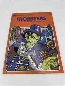 MONSTERS A Golden Family Funtime Book - Halloween, Facts, Quizzes & More - 1977 - Imagen 1 de 9