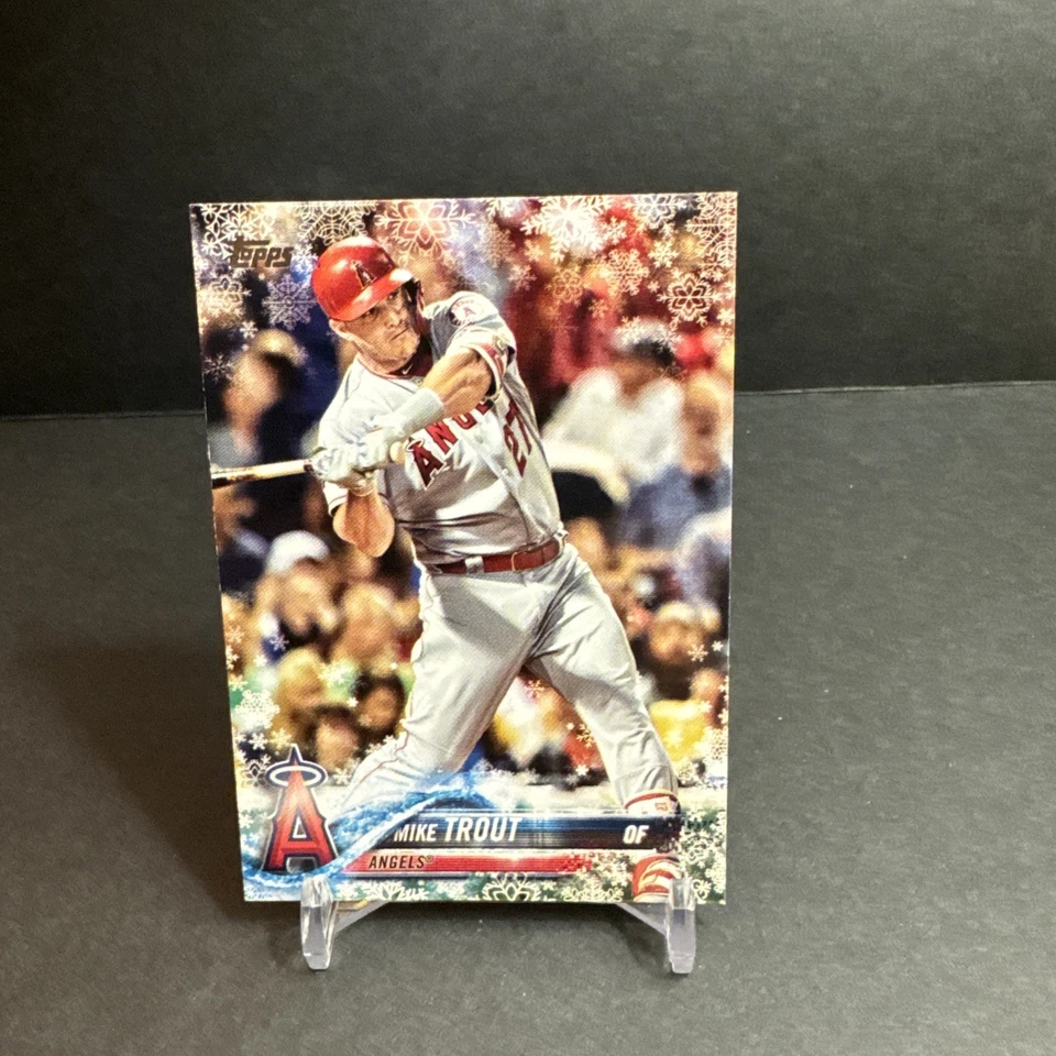 2018 Topps HOLIDAY MEGA Baseball #HMW100 Mike Trout ANGELS EX/NM - Image 1 of 2
