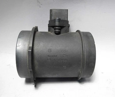 Medidor de flujo de masa de aire del motor BMW E39 E38 M62 V8 MAF AFM 1999-2003 USADO OEM Foto 1 de 4