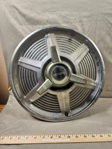 (1) OEM Vintage 1965 Ford Mustang 14" Spinner Hubcap Wheel Cover - Picture 1 of 1