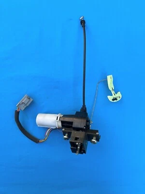 Conjunto de actuador de bloqueo de pestillo de maletero Vanden Plas 2004-2009 OEM Jaguar XJ8 Foto 1 de 4