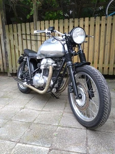 Kawasaki W650 Café-Racer - Bild 1 von 24