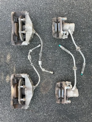 Volvo S40 T5 R-Design Brake Calipers; Front & Rear, Loaded with Pads - Image 1 of 4