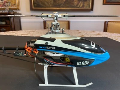 BLADE 300 CFX MINT CONDITION - Image 1 of 4