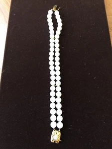 LADIES DOUBLE STRAND PEARL BRACELET, MIKIMOTO, "A" QUALITY 18 KARAT YELLOW GOLD - Picture 1 of 12