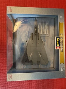 Rare Revell 1:72 F-14A Tomcat USN VF-31 Carl Vinson 08205 - Picture 1 of 7