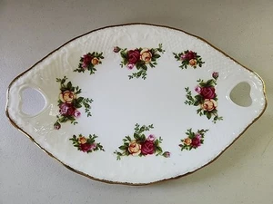 Royal Albert OLD COUNTRY ROSES 9 1/2" OVAL CANDY DISH W/HEART HANDLES - Picture 1 of 6