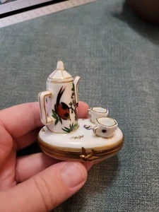 Vintage Limoges Peint Main France Handpainted Tea Set Trinket Box - Picture 1 of 7