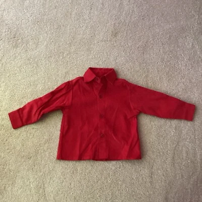 CAMISA STRASBURG 12 MESES CORDÓN ROJO BOTÓN DELANTERO, MANGA LARGA, MUY BONITA Foto 1 de 2