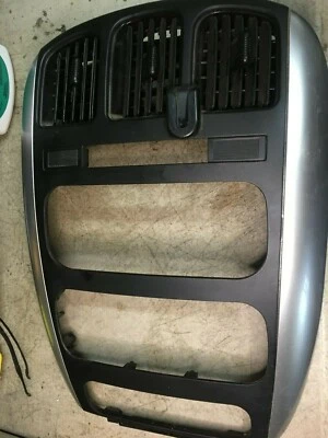 Chrysler Town & Country Touring Dash 2006 control de clima radio bisel Foto 1 de 3