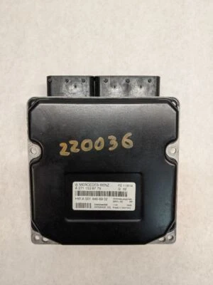 Módulo de control del motor usado (ECM) se adapta a: Mercedes-benz Mercedes clase c 203 T 2005 Foto 1 de 4