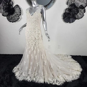 NWOT~$1795~SOPHIA TOLLI~10/12~IVORY LACE EMBELLISHED FIT & FLARE WEDDING DRESS - Picture 1 of 23