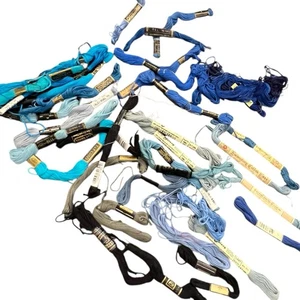 Lot of Embroidery Floss Thread 34 Assorted Colors Blue Family VTG & NEW - Picture 1 of 8