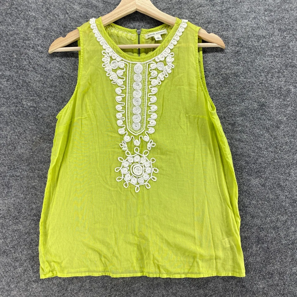 Banana Republic Blouse Women 2 Green Geometric Crochet Zipper Cotton Sleeveless - Image 1 of 4