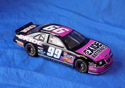 Jeff Burton EXIDE #99 Stock Car 1/43 con capó de apertura neumáticos de goma rev Mon 1997 Foto 1 de 4