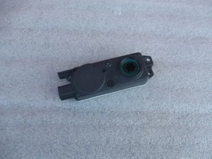 2021-2023 FORD F-150 LOWER  SHUTTER ACTUATOR MOTOR OEM ML34-8476-BE - Picture 1 of 6