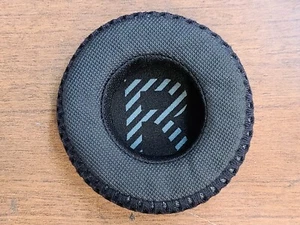 GENUINE JBL UA SPORT WIRELESS TRAIN UNDER ARMOUR HEADPHONE RIGHT EAR PAD CUSHION - Picture 1 of 3