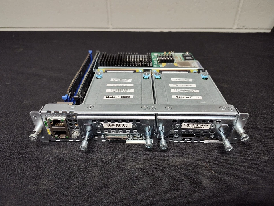 Cisco UCS Single-Wide Server UCS-E140S-M1/K9 w/16GB RAM 2TB HDD & 2 8GB SD Cards - Image 1 of 4