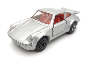 Matchbox Superfast #3 Porsche 911 Turbo silver gray. brown base. England