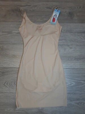 Spanx 1640 Featherweight Firmers Open Bust Body Slip Nude Size 1X/UK 22-24 - Image 1 of 4