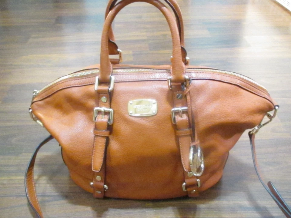 BOLSO CONVERTIBLE GRANDE VINTAGE PRECIOSO MICHAEL KORS NARANJA TODO CUERO Foto 1 de 4