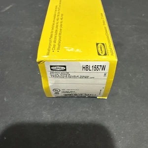 Hubbell HBL1557W Toggle Switch Single Pole Double Throw 3 Position 2 Circuit - Picture 1 of 7