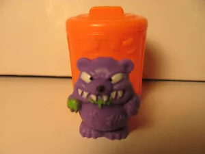 Trash Pack Series 2 #115 Garbage Bear with can **New out of pack** - Picture 1 of 1