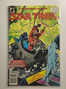 Newsstand Edition of Star Trek #18 by DC Comics - Picture 1 of 2